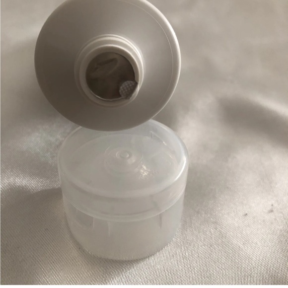 Paula’s Choice Skincare Calm Restoring Moisturizer Normal To Dry Sealed 60ml NEW - Picture 2 of 8